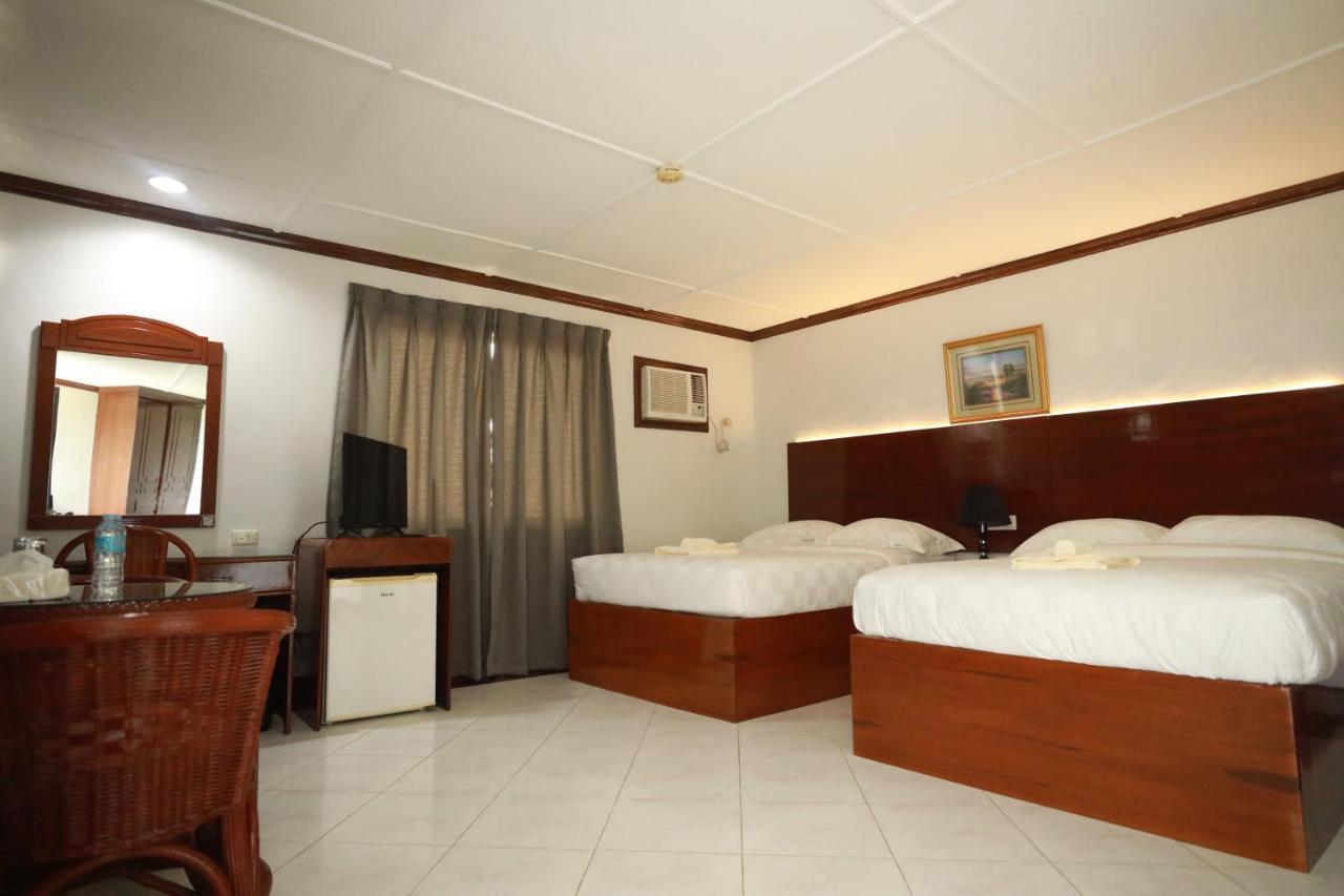 Bohol Plaza Mountain Resort And Restaurant Dauis Exterior foto